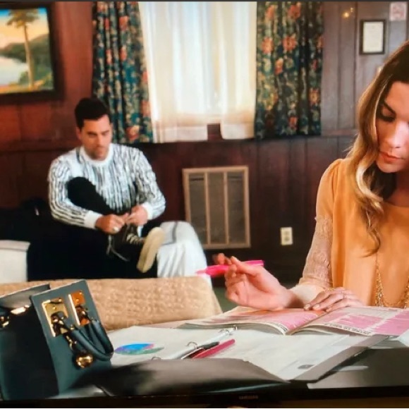 ✨HOST PICK✨SOPHIE HULME Shiny Leather Box Albion Tote In Dark Khaki✨HOST PICK✨ - Picture 2 of 8